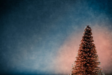 Metalowe drzewko, Boże Narodzenie, choinka, rozmyte tło z miejscem na tekst - obrazy, fototapety, plakaty