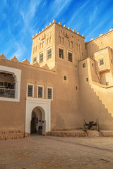Blick auf den Eingang der Kasbah Taourirt in Ouarzazate vom Hof aus gesehen © Vermeulen-Perdaen