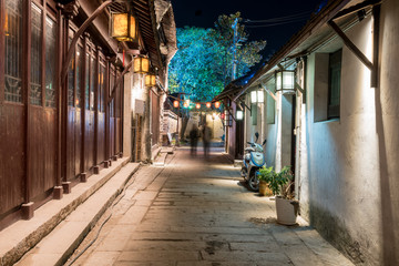 Obraz premium At night, the streets of Zhouzhuang Ancient Town, Suzhou, China