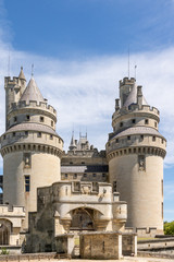 Le Château de Pierrefonds côté pont-levis