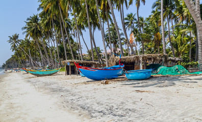 Obraz na płótnie Canvas Fishing boats on beach