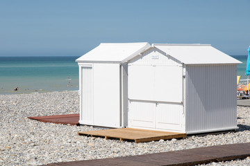 Obraz na płótnie Canvas Cabines sur la plage de Mers-les-Bains
