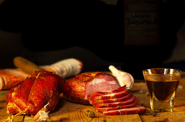 sliced smoked pork ham and garlic