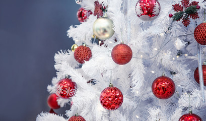Obraz na płótnie Canvas decoration christmass tree with mini light and red ball