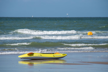 Kayak sur la plage de Le Portel