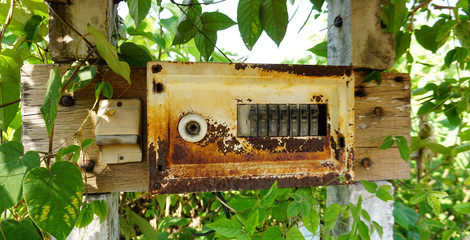 The electric breaker has rusted and lacks maintenance.