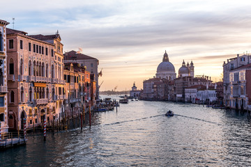 Fototapeta na wymiar The grand canal of Venice at sunrise