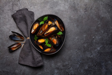 Mussels in tomato sauce