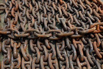 Oxide rusty ship anchor chain