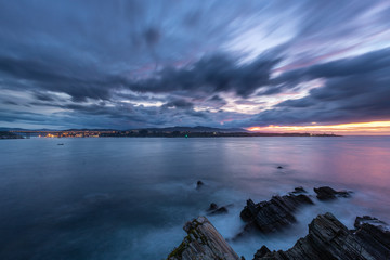 Fototapeta na wymiar Storm sunset on the Cantabrian coast!