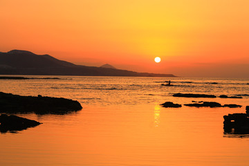 kayaking in the sunset of Las Canteras beach © ANRAAR