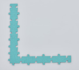 Boarder from puzzle pieces