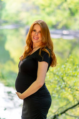Maternity picture Young Redhead Mom