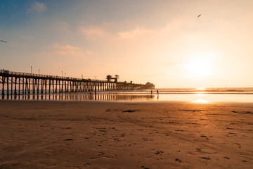 Fototapeta premium Oceanside Pier view at sunset