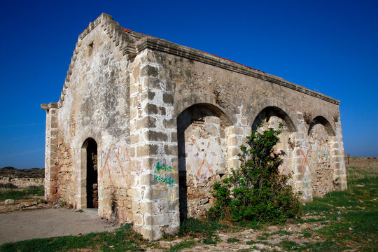 entweihte Kirche bei Kaplica (auf griechisch Davlos)