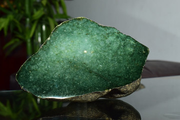  Real jade Natural sparkling green color