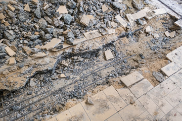 Breakout floor with concrete iron