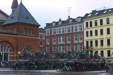 Parking bikes