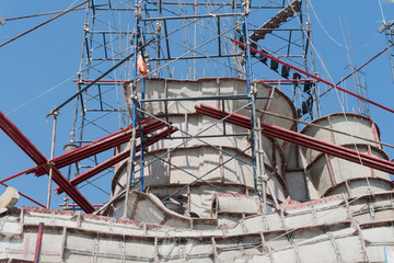 Creating a large Buddha statue