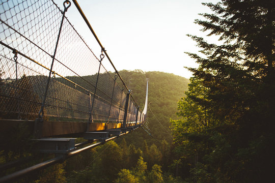 H&auml;ngebr&uuml;cke
