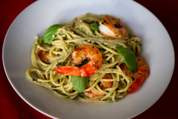 King prawns and pesto sauce with spaghetti