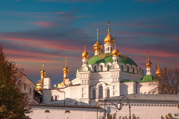 Fototapeta na wymiar View of Kiev Pechersk Lavra