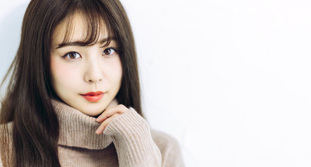 Naklejka premium ニットを着た女性