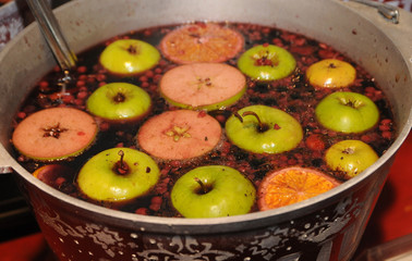 Apple mulled winein at the fair in Kiev, November 30, 2019.
