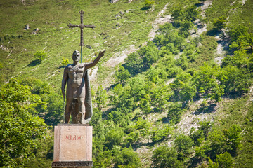 Statue of King Pelayo in Covadonga Temple, founder of the monarchy in Asturias and architect of the beginning of the reconquest 
