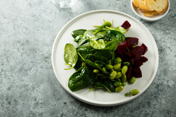 Green salad with beetroot and edamame beans