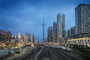 Fototapeta na wymiar Toronto skyline by night