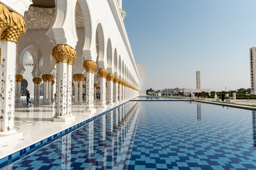 Scheich-Zayid-Moschee, Abu Dhabi, Vereinigte Arabische Emirate © hossein1351