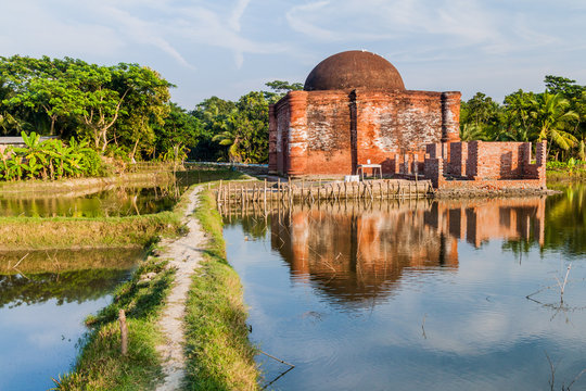 Chunakhola (Chuna Khola) mosque in Bagerhat, Bangladesh