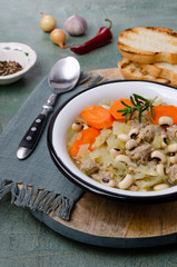 Minced meat with vegetables and beans