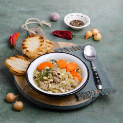 Minced meat with vegetables and beans