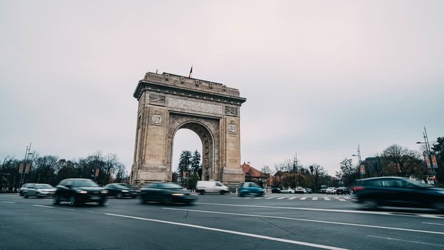 Trumpfbogen Bukarest Verkehr Timelapse