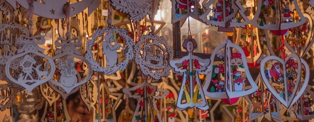 Panorama Hölzerner Tannenbaumschmuck Holzkunst 