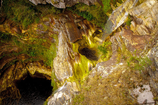 View from above the Window of Heaven waterfall, one of the main postcards of the Ibitipoca State Park. Minas Gerais, Brazil
