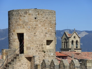 Fototapeta premium CIUDAD MEDIEVAL DE FRÍAS EN BURGOS