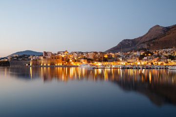 Fototapeta na wymiar port of Castellammare del Golfo, at dawn