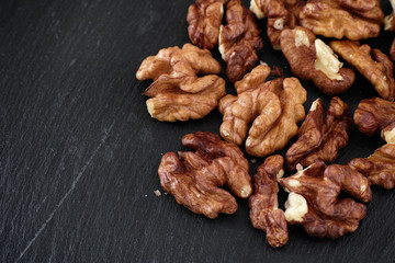 Organic raw walnuts