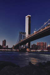 Fototapeta na wymiar Manhattan bridge and manhattan at night