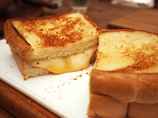 grilled cheese sandwich