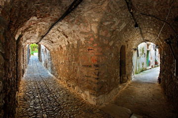 Fototapeta na wymiar Beautiful alley in the medieval village of Mesta, one of the most beautiful 