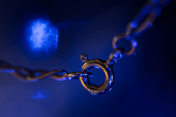 Il existe toujours un lien...!