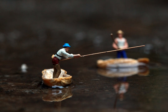 miniature figures, tiny people, ho scale, 1:87 scale