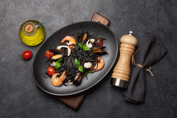Black seafood spaghetti pasta