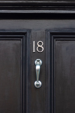 House number 18 with door handle
