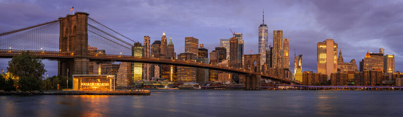 View to  Manhattan skyline from Brooklyn Bridge Park Dumbo