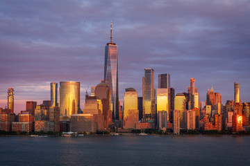 Fototapeta na wymiar View to Manhattan skyline from Jersey city at sunset